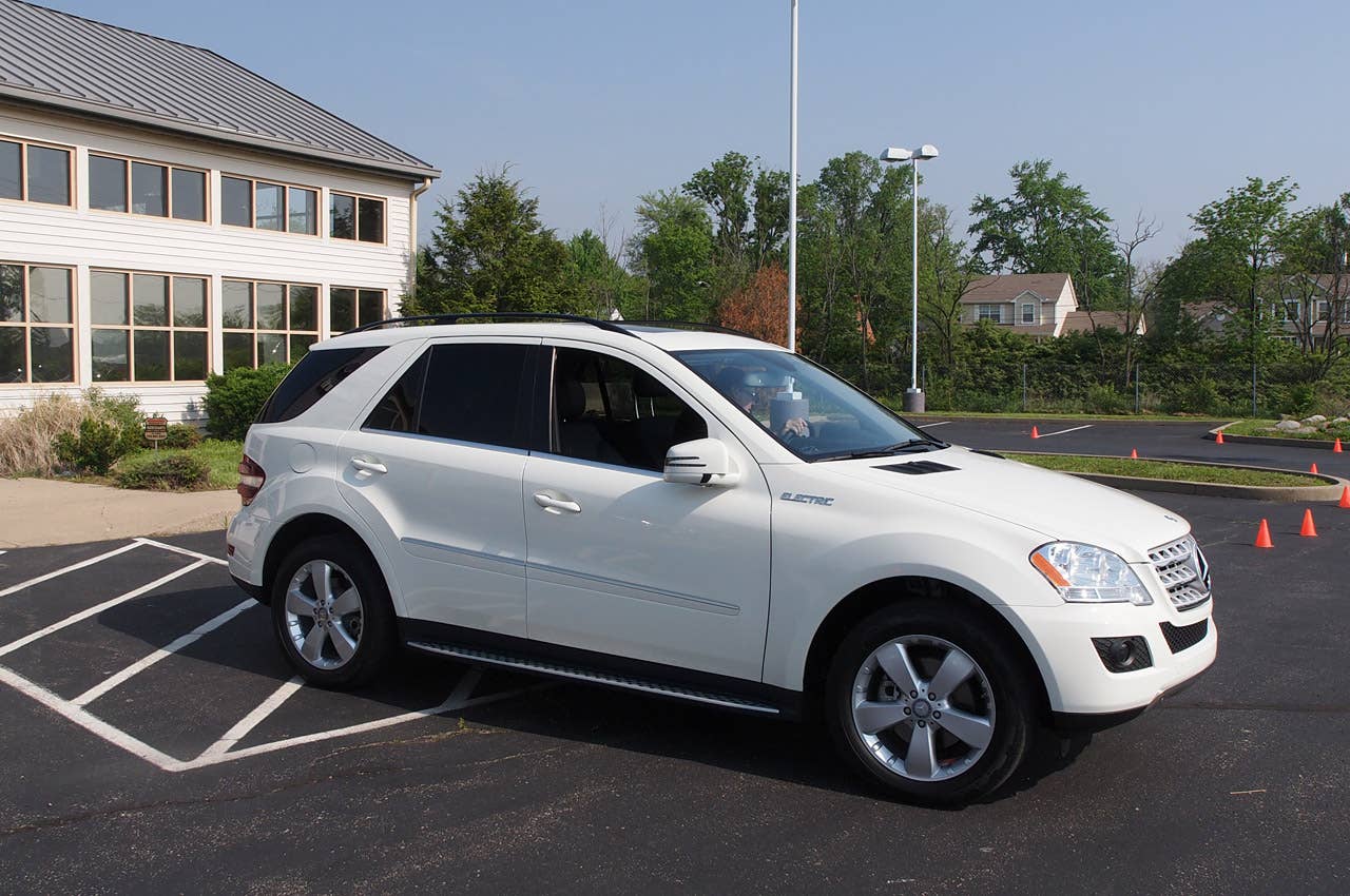 Amp Electric Mercedes-Benz ML350 introduction