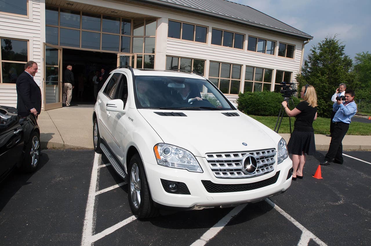 Amp Electric Mercedes-Benz ML350 introduction