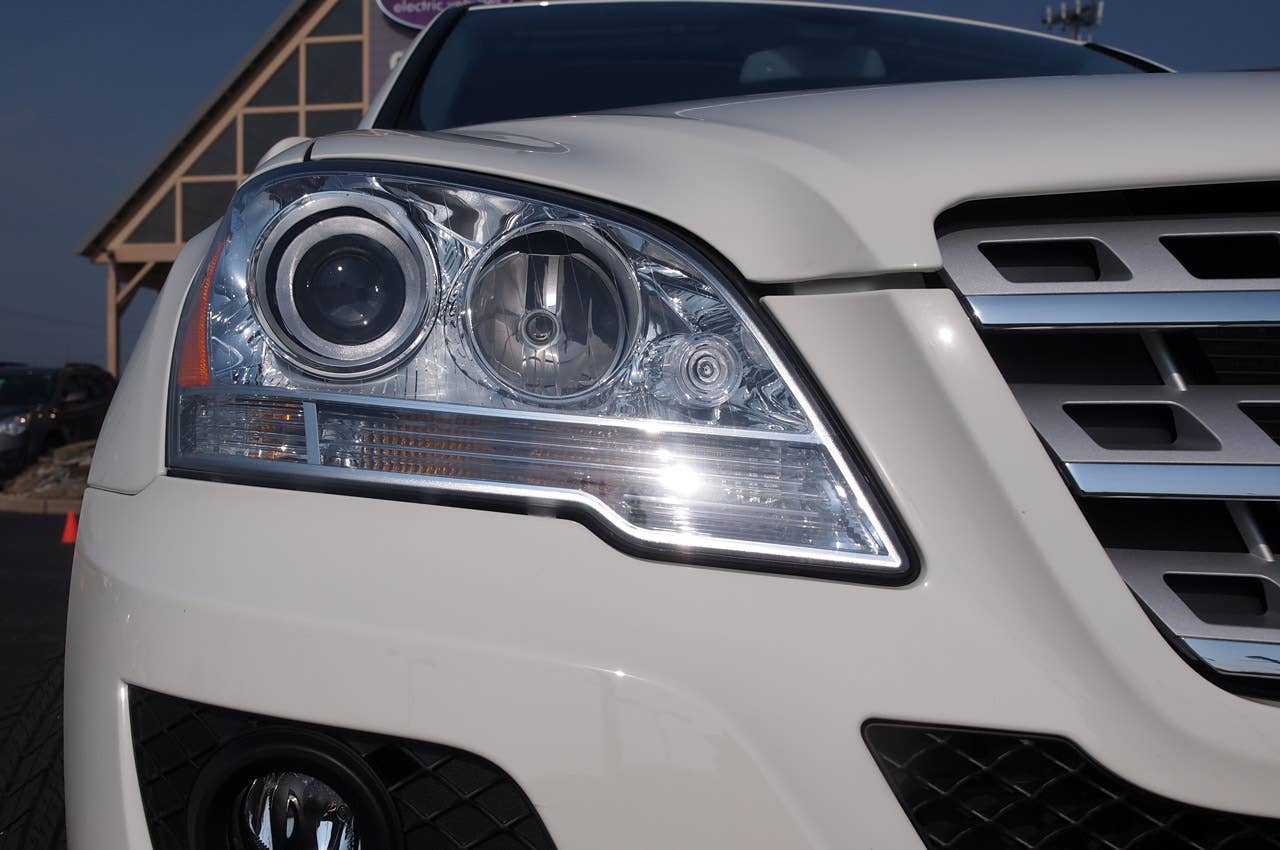 Amp Electric Mercedes-Benz ML350 headlight
