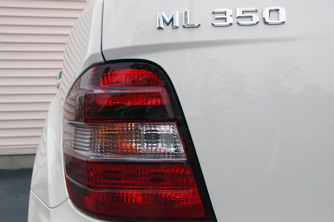 Amp Electric Mercedes-Benz ML350 taillight