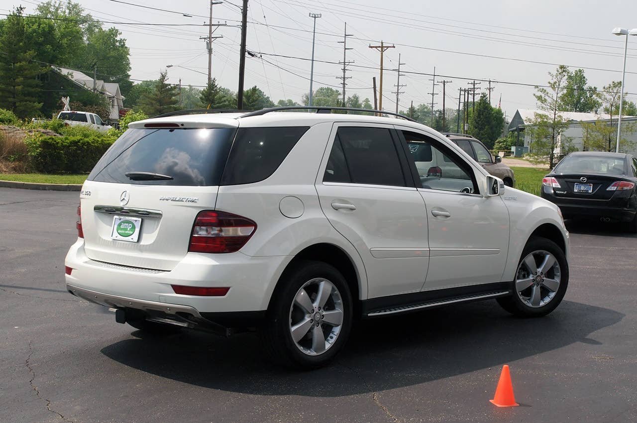Amp Electric Mercedes-Benz ML350 introduction