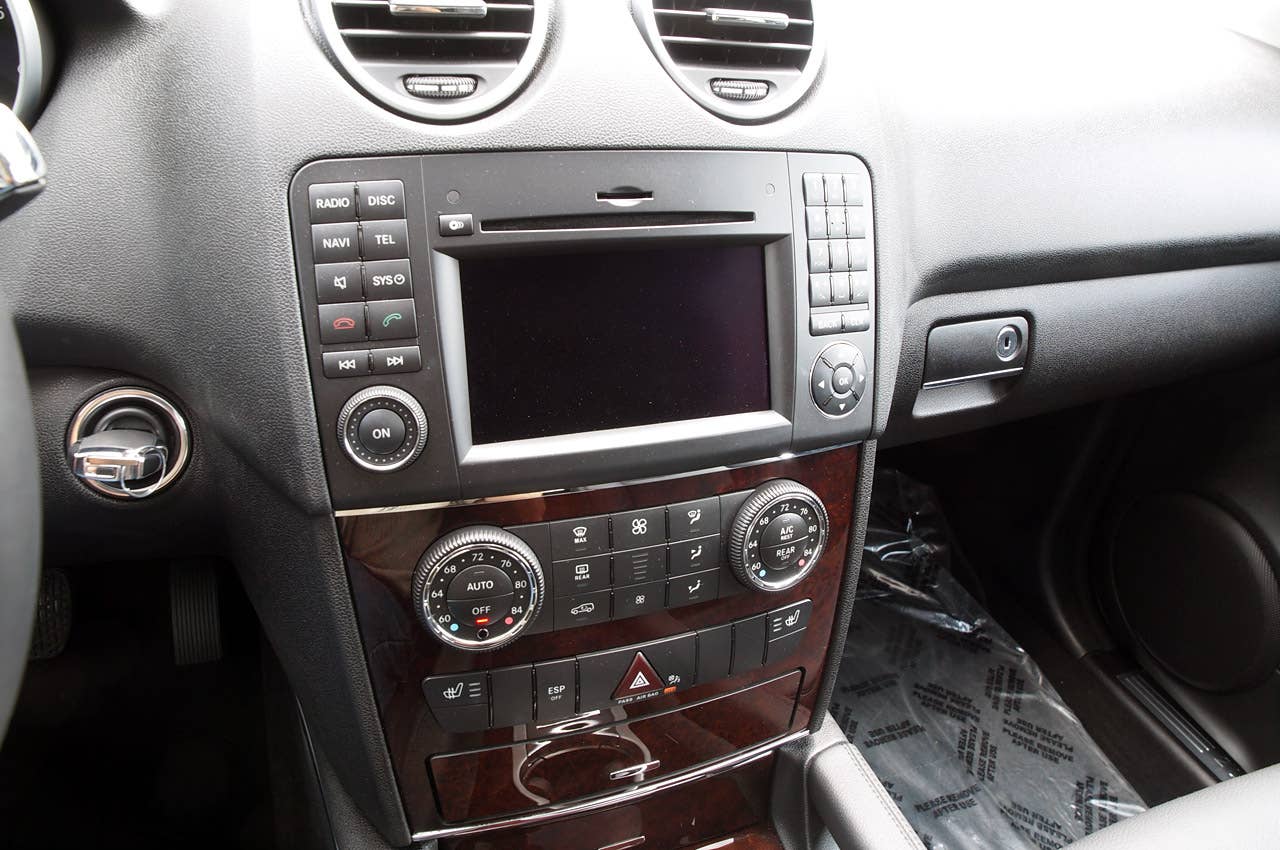 Amp Electric Mercedes-Benz ML350 instrument panel