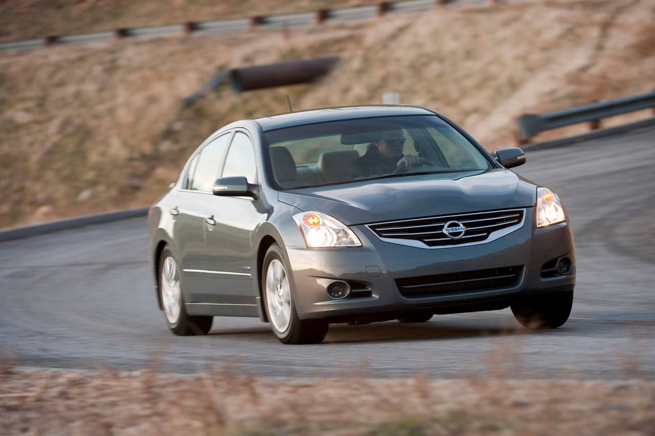 Nissan Altima Hybrid, 2010