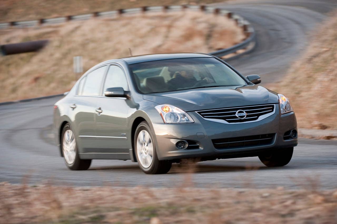 Nissan Altima Hybrid, 2010