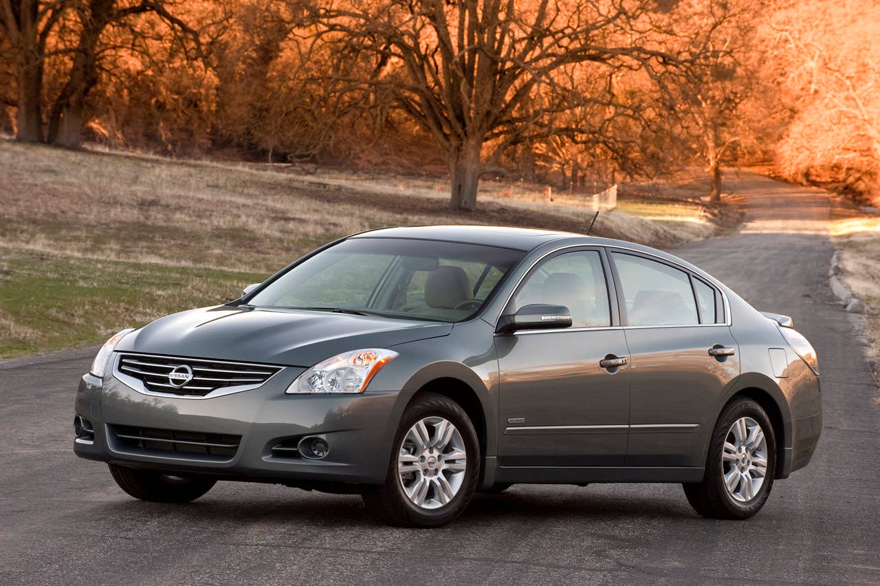 Nissan Altima Hybrid, 2010