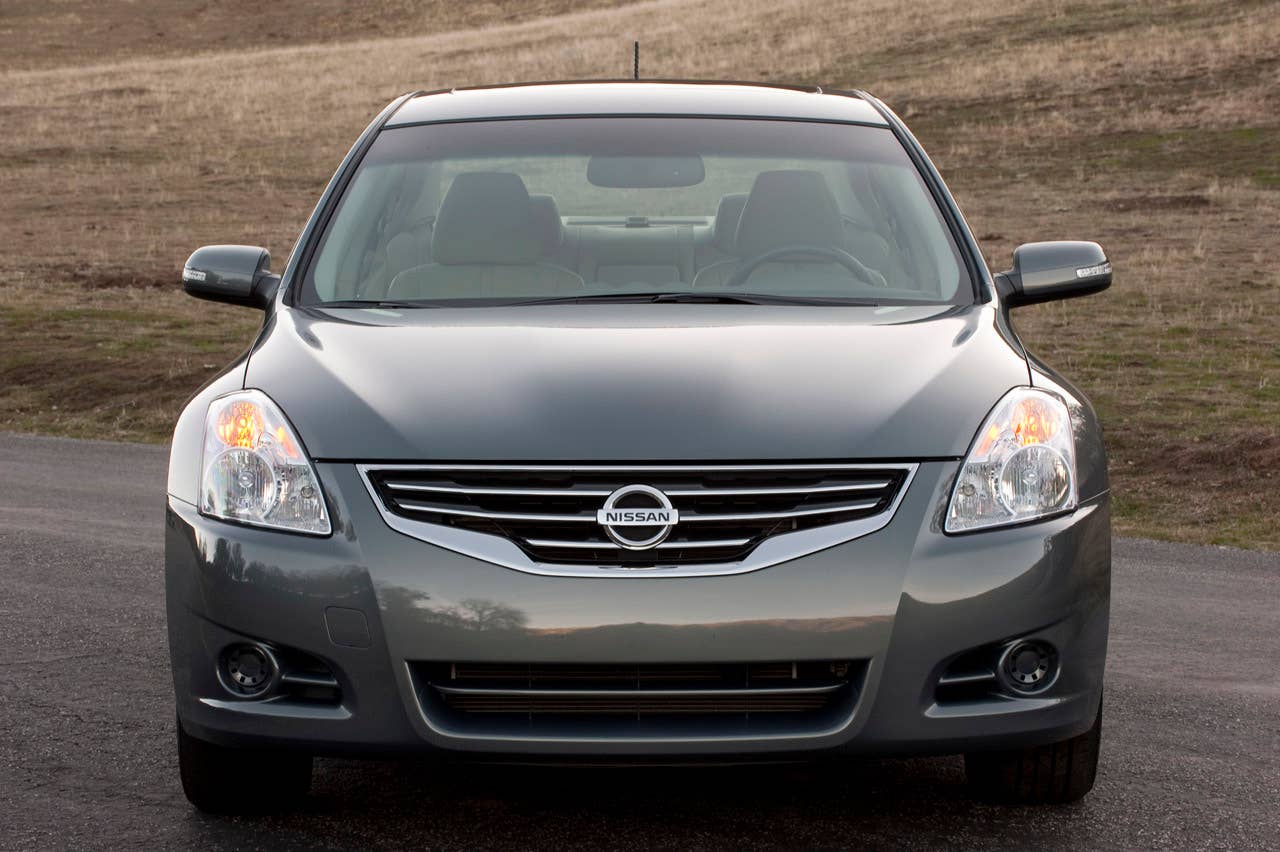 Nissan Altima Hybrid, 2010