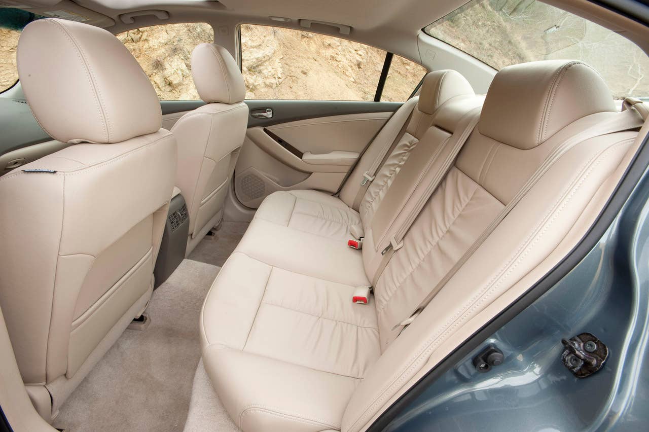 Nissan Altima Hybrid, 2010