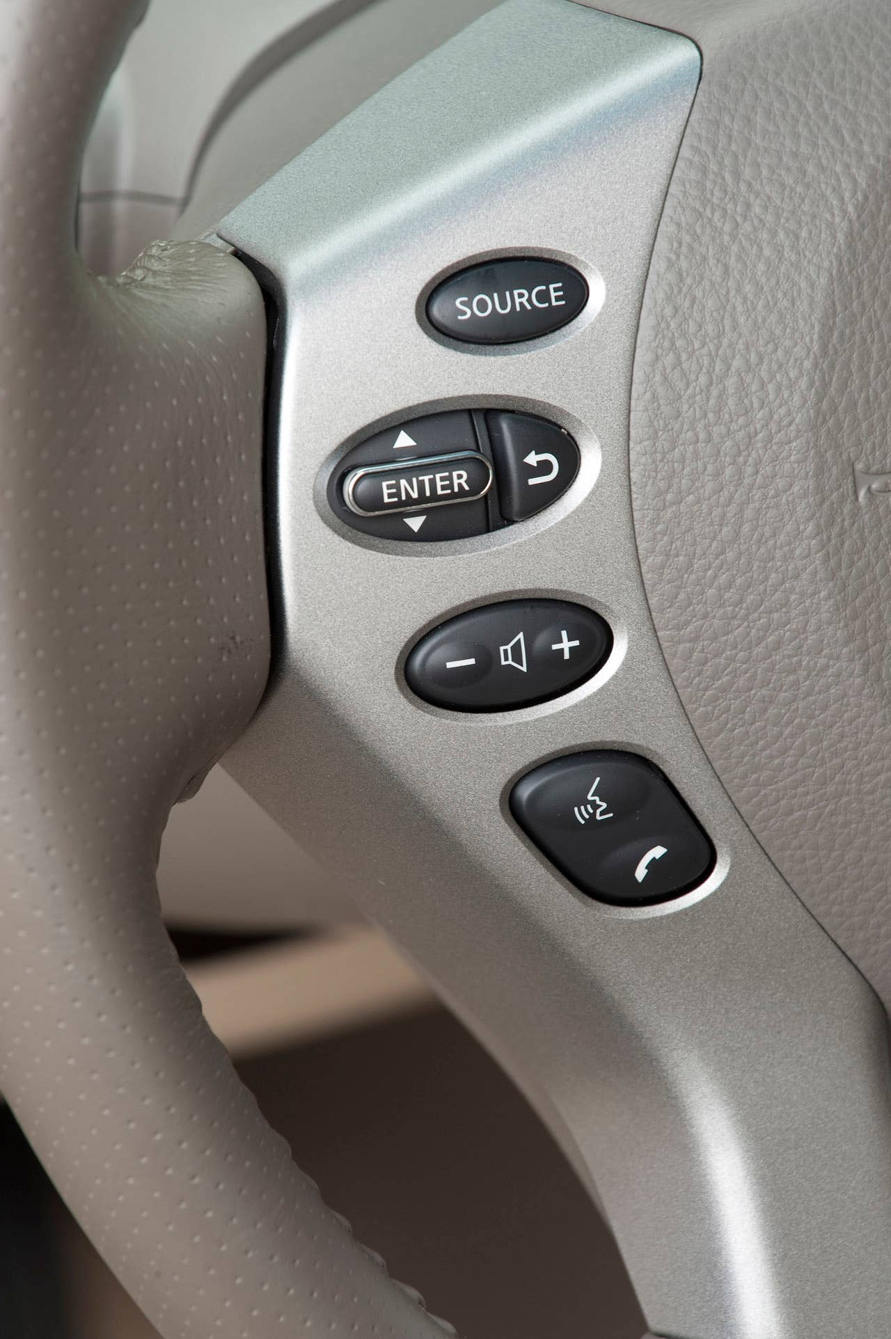 Nissan Altima Hybrid, 2010