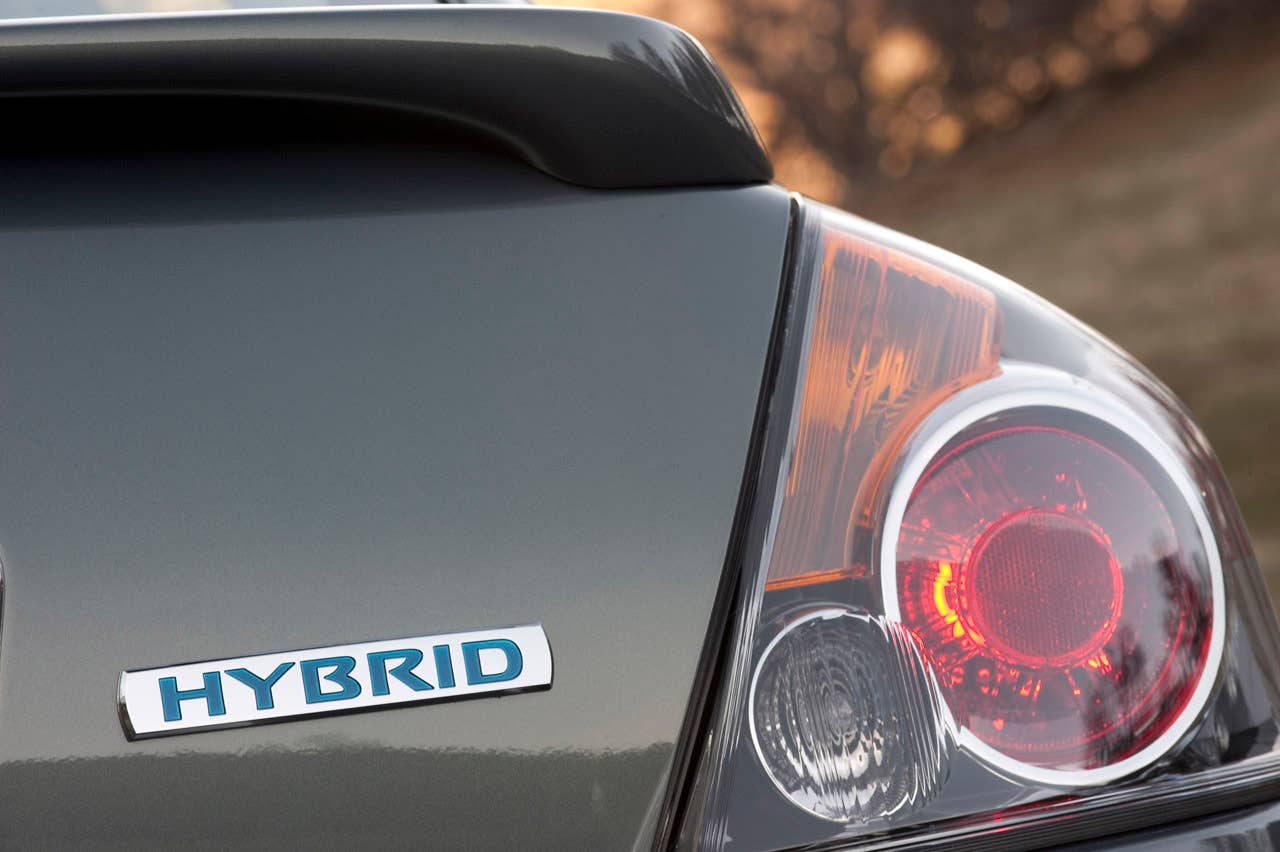 Nissan Altima Hybrid, 2010