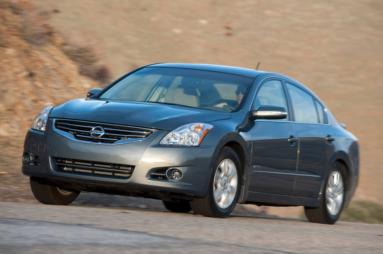 Nissan Altima Hybrid, 2010