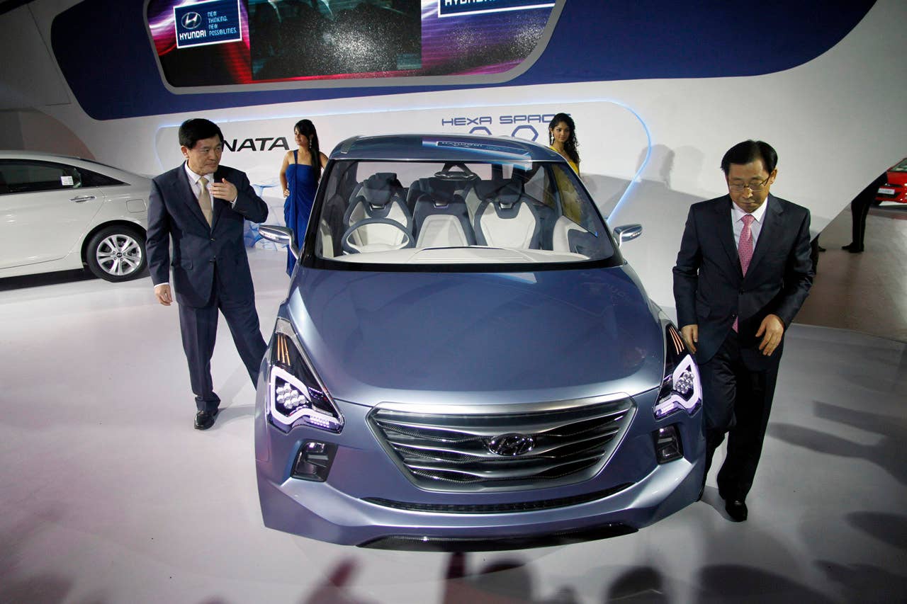 Hyundai Hexa Space/HND-7 Concept front