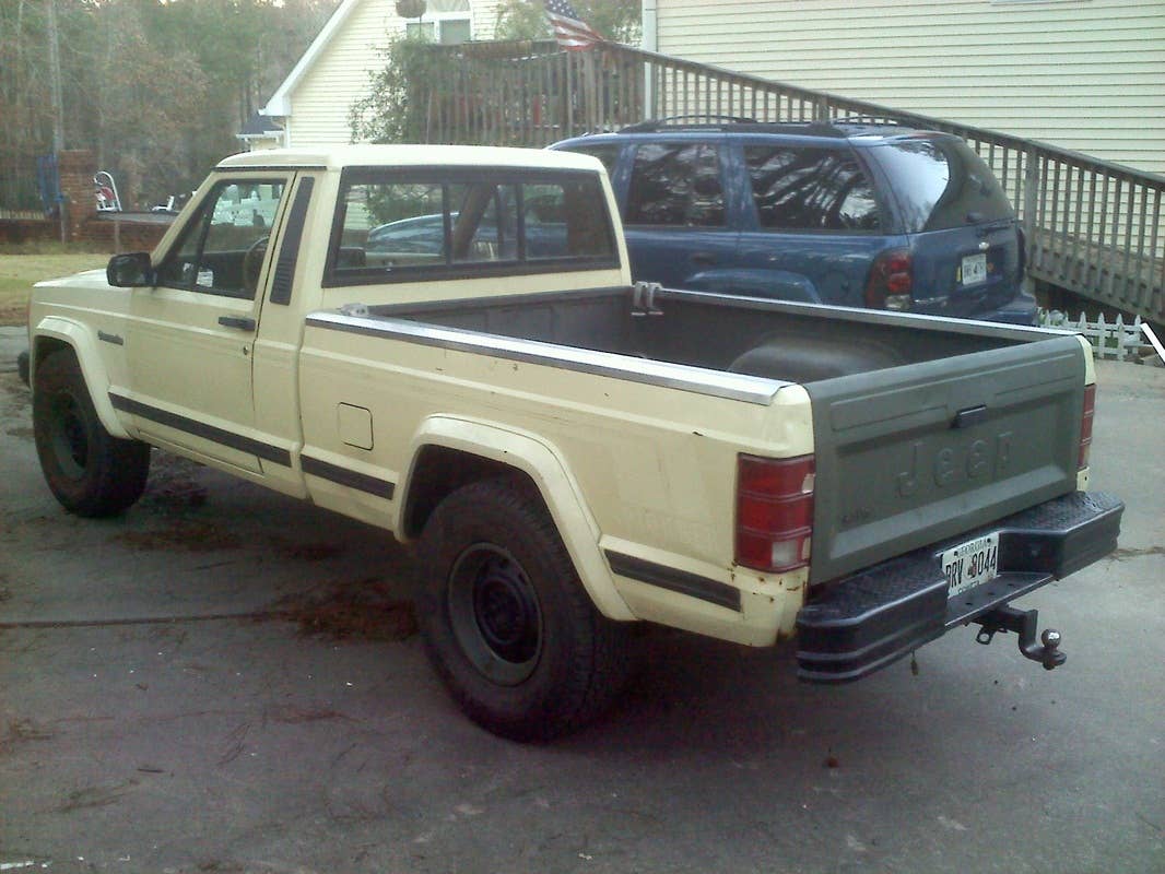 Zombie 1988 Jeep Comanche Pioneer rear 3/4