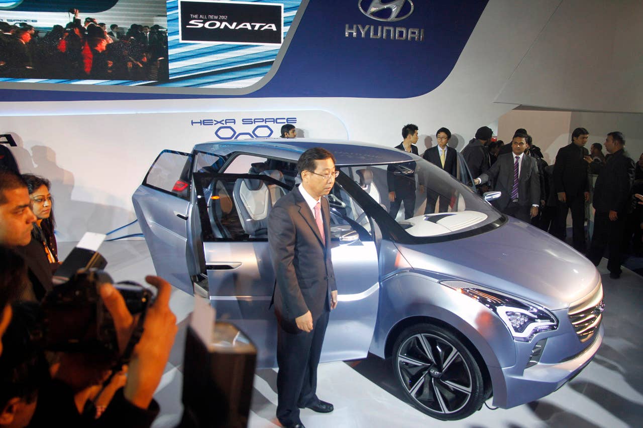 Hyundai Hexa Space/HND-7 Concept front 3/4