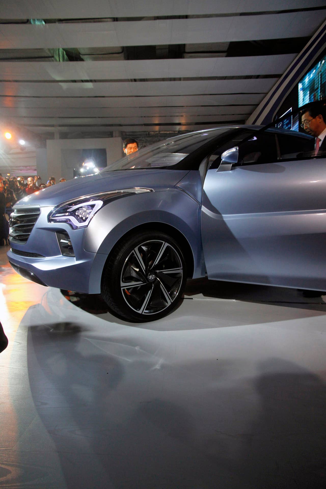 Hyundai Hexa Space/HND-7 Concept front 3/4