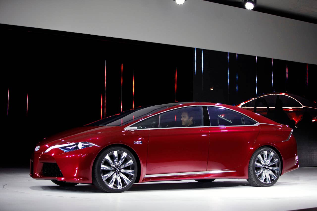 Toyota NS4 Plug-In Hybrid Concept side