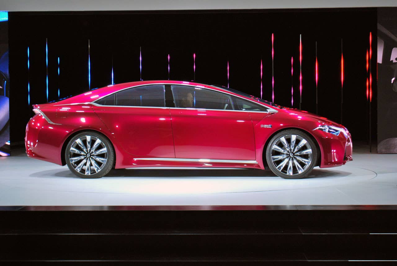 Toyota NS4 Plug-In Hybrid Concept side