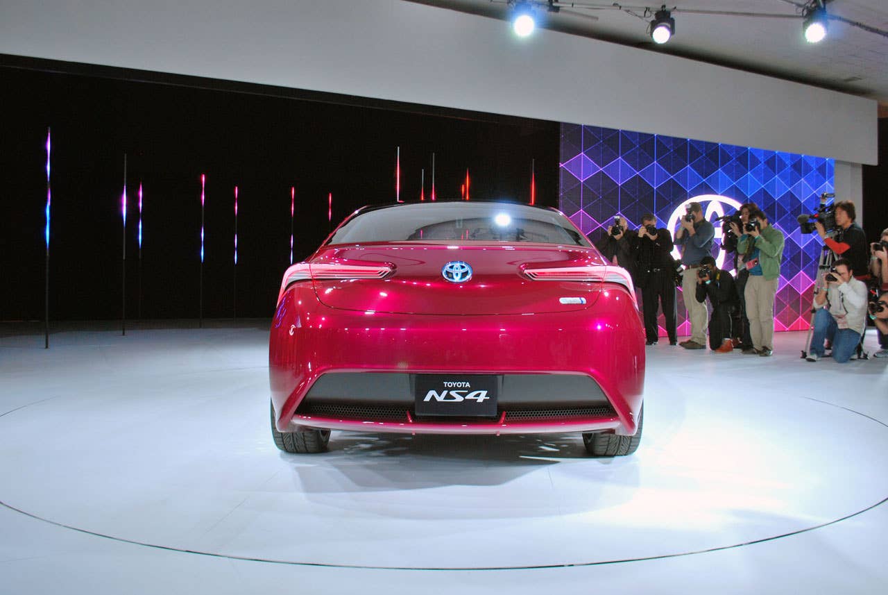 Toyota NS4 Plug-In Hybrid Concept rear
