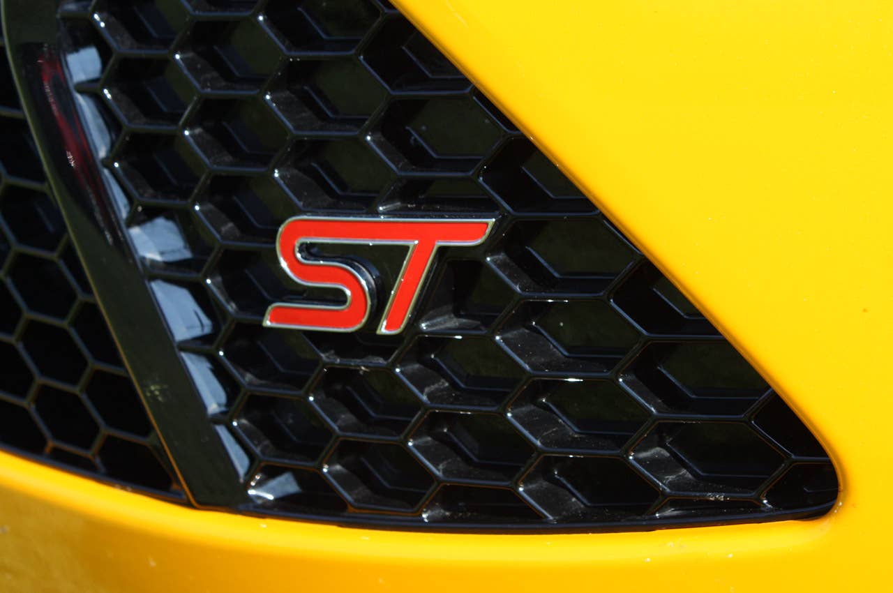 2013 Ford Focus ST grille