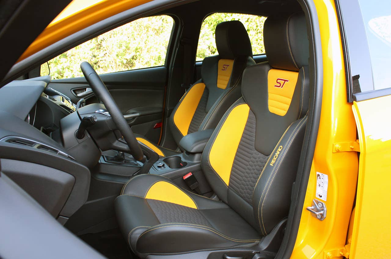 2013 Ford Focus ST front seats