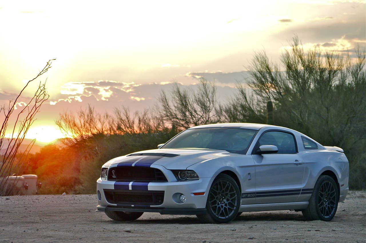 2013 Ford Shelby GT500 front 3/4 view