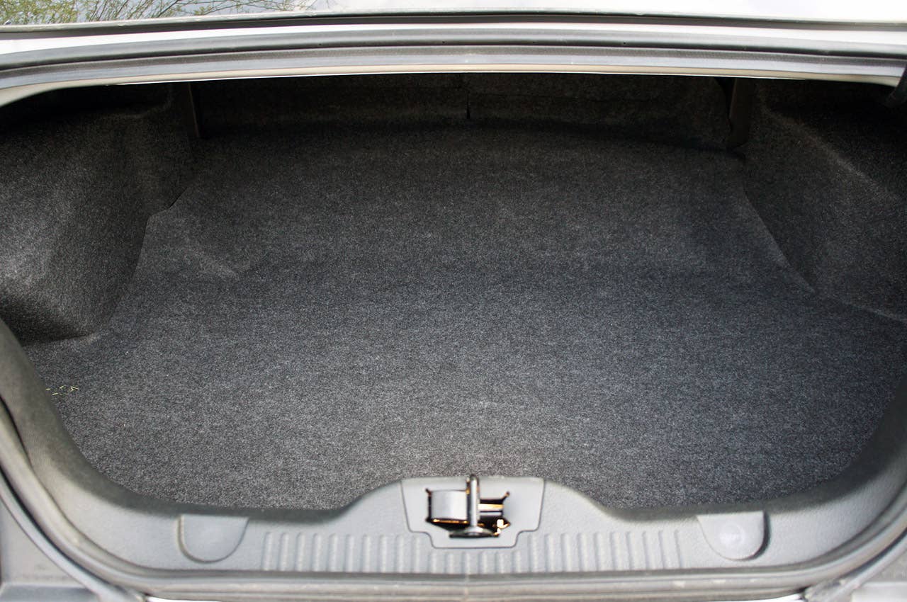 2013 Ford Shelby GT500 trunk