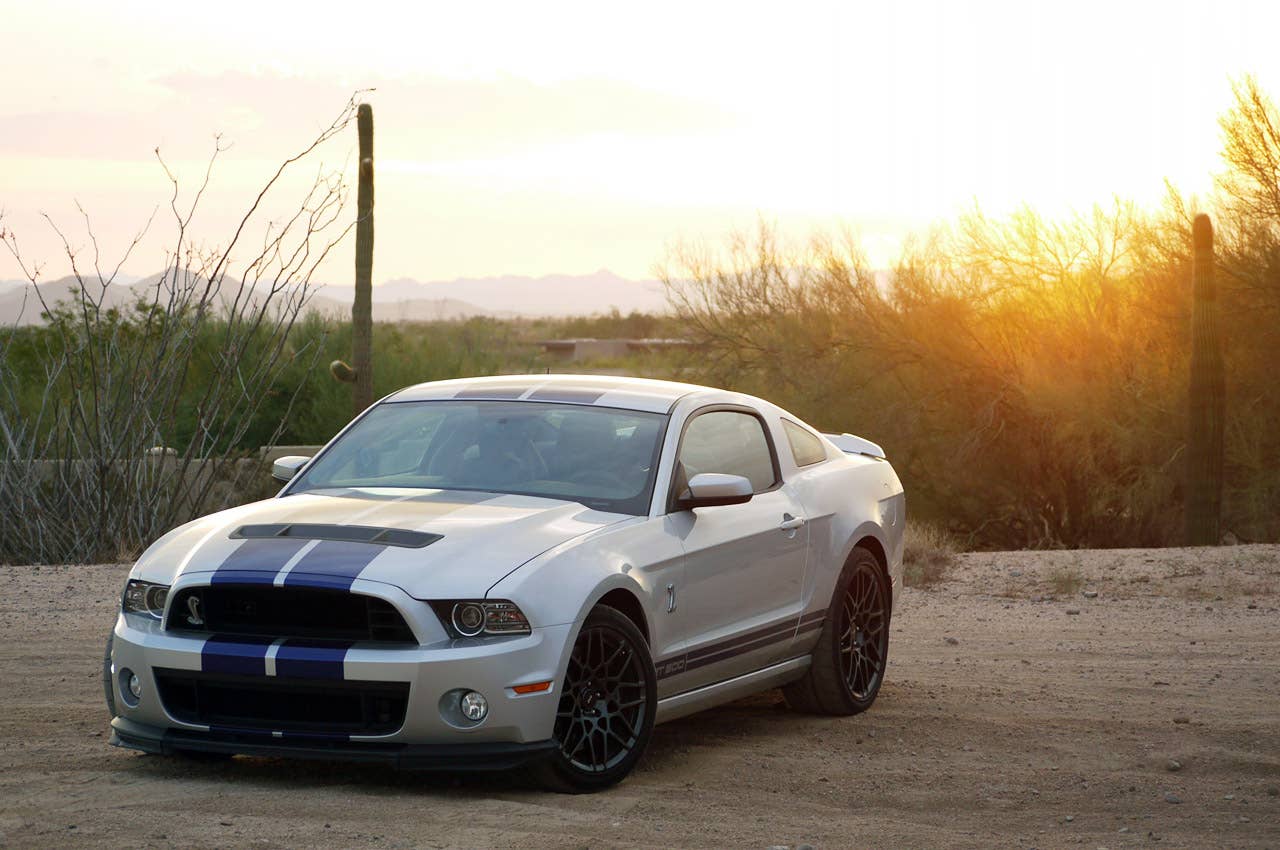 2013 Ford Shelby GT500 front 3/4 view