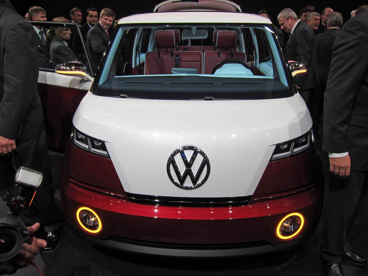 Volkswagen Bulli Concept: Geneva 2011