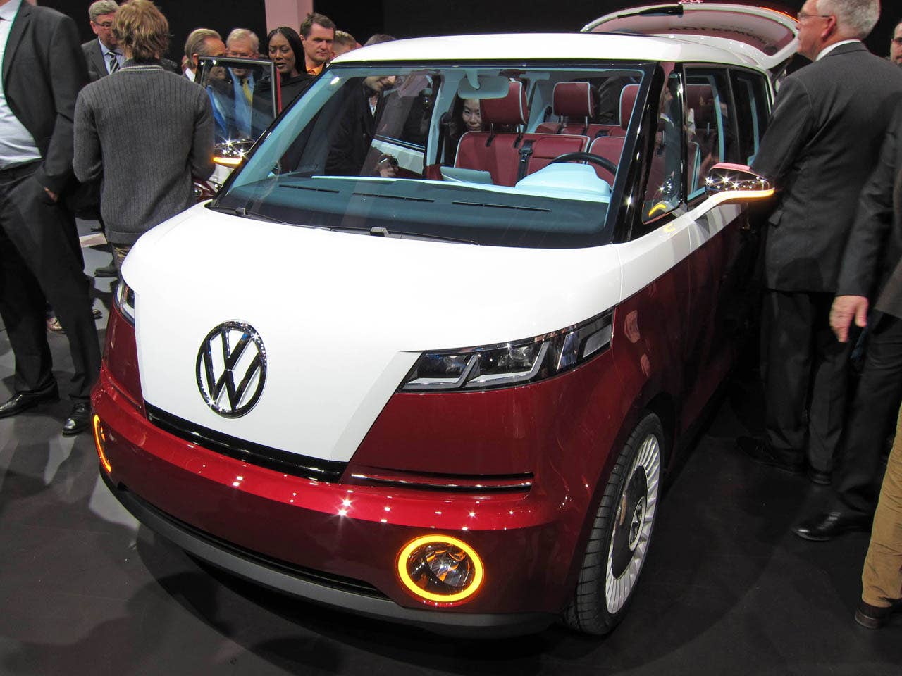 Volkswagen Bulli Concept: Geneva 2011