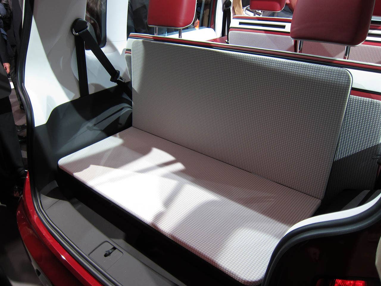 Volkswagen Bulli Concept: Geneva 2011