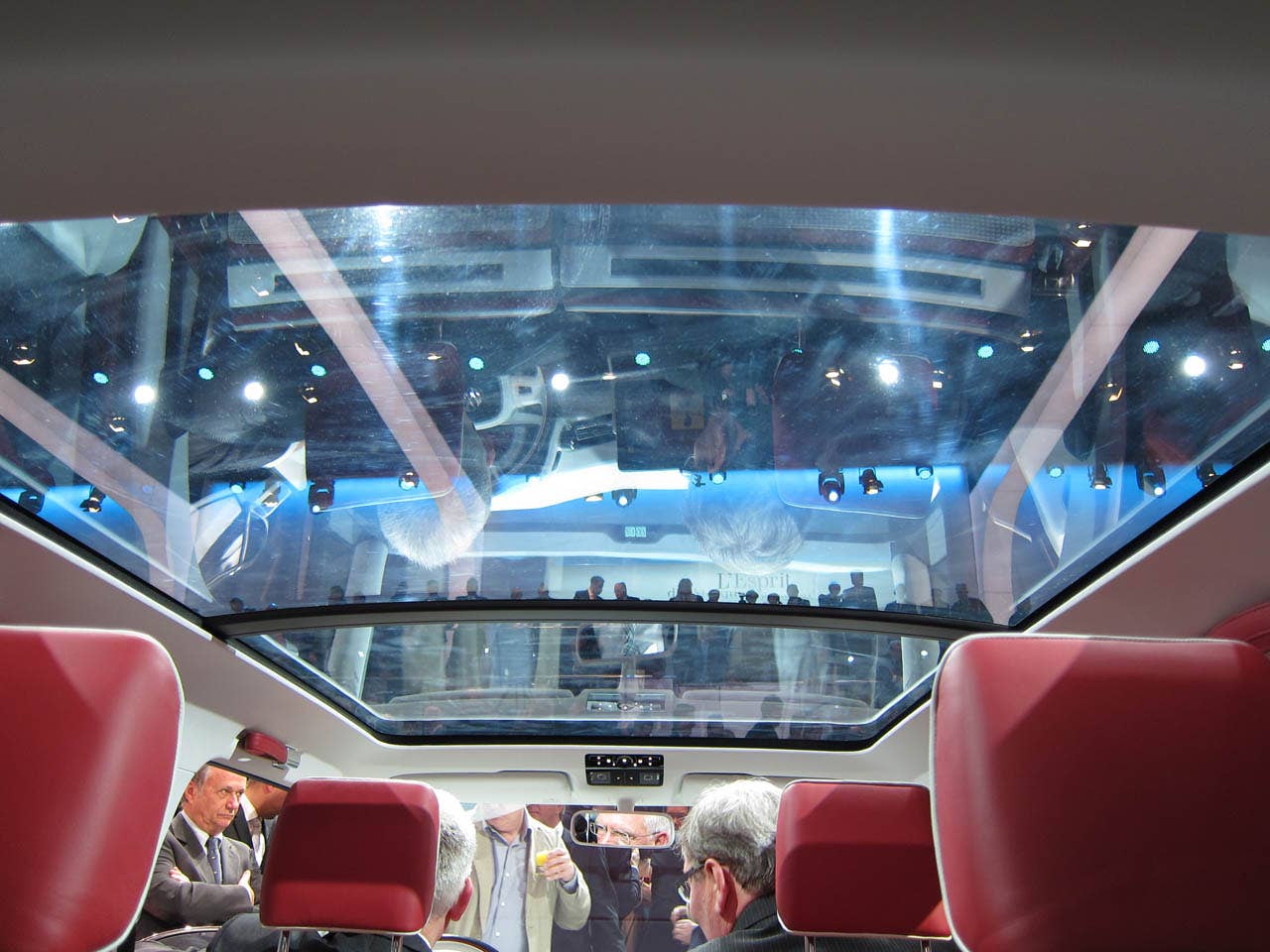 Volkswagen Bulli Concept: Geneva 2011
