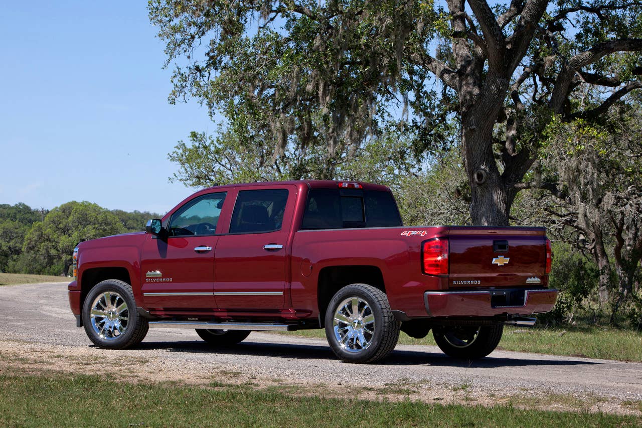 The 2014 Chevrolet Silverado High Country adds a new level of tough truck luxury to the lineup with a unique chrome grille with horizontal chrome bars, halogen projector headlamps and body-color front and rear bumpers. Unique 20-inch chrome wheels with P275/55R20 all-season tires are standard, as are chrome body side moldings, door handles and mirrors.