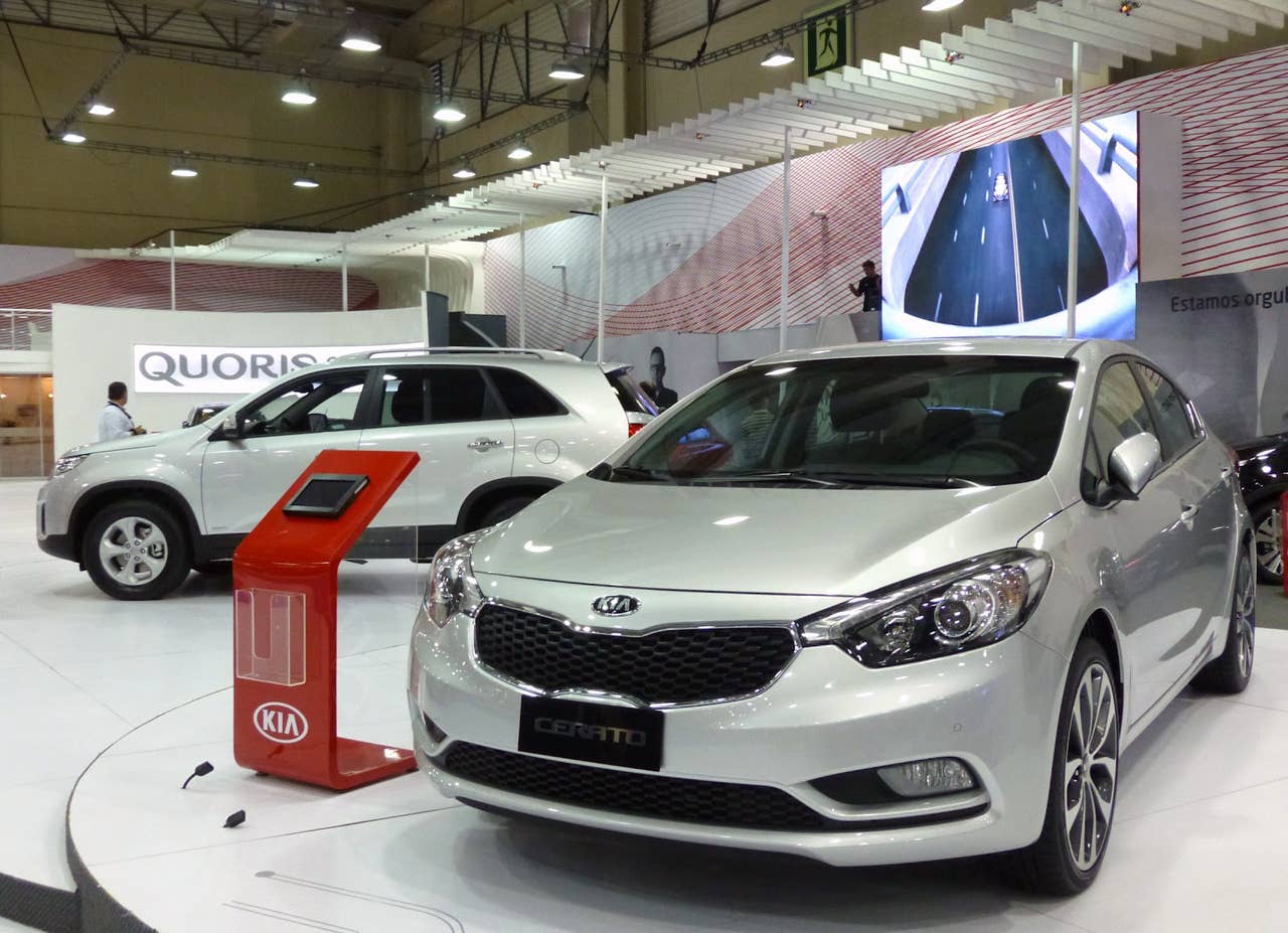 2013 Kia Cerato front 3/4
