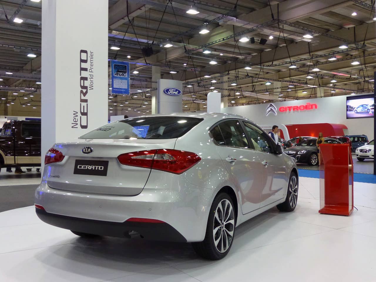 2013 Kia Cerato rear 3/4