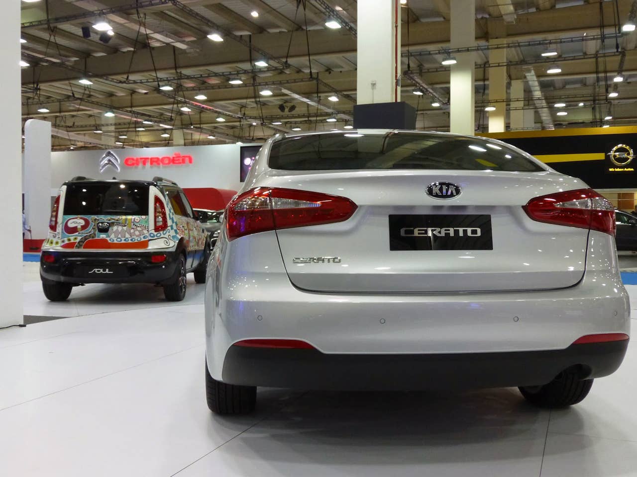 2013 Kia Cerato rear view