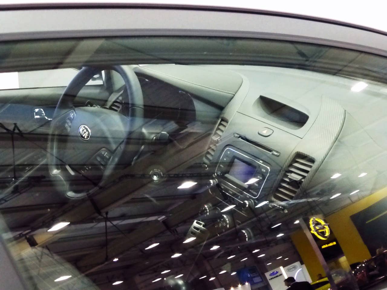2013 Kia Cerato interior