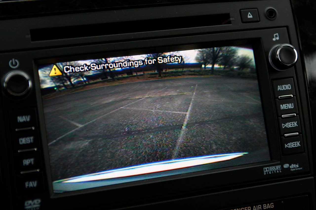 2011 GMC Acadia Denali back up camera display