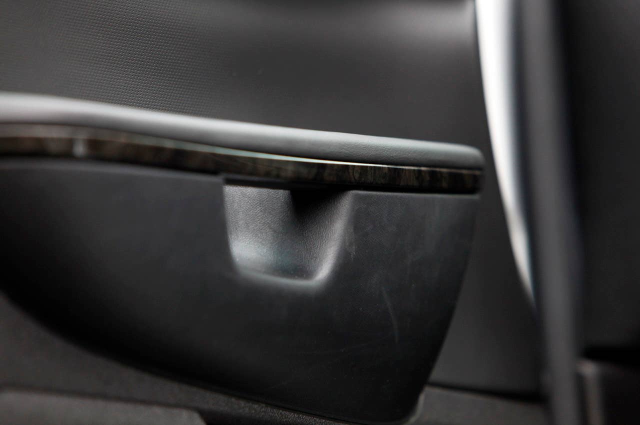 2011 GMC Acadia Denali door trim