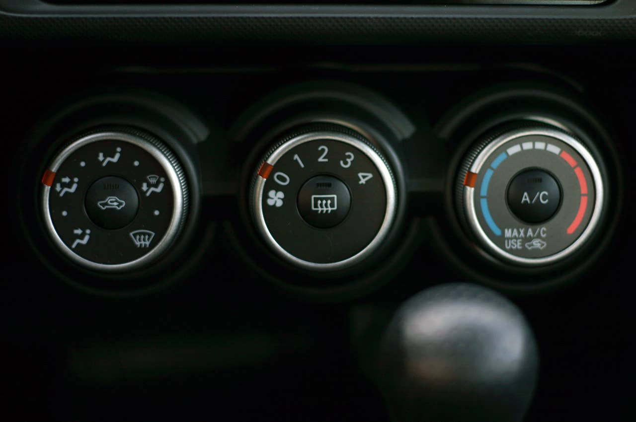 2011 Scion tC climate controls