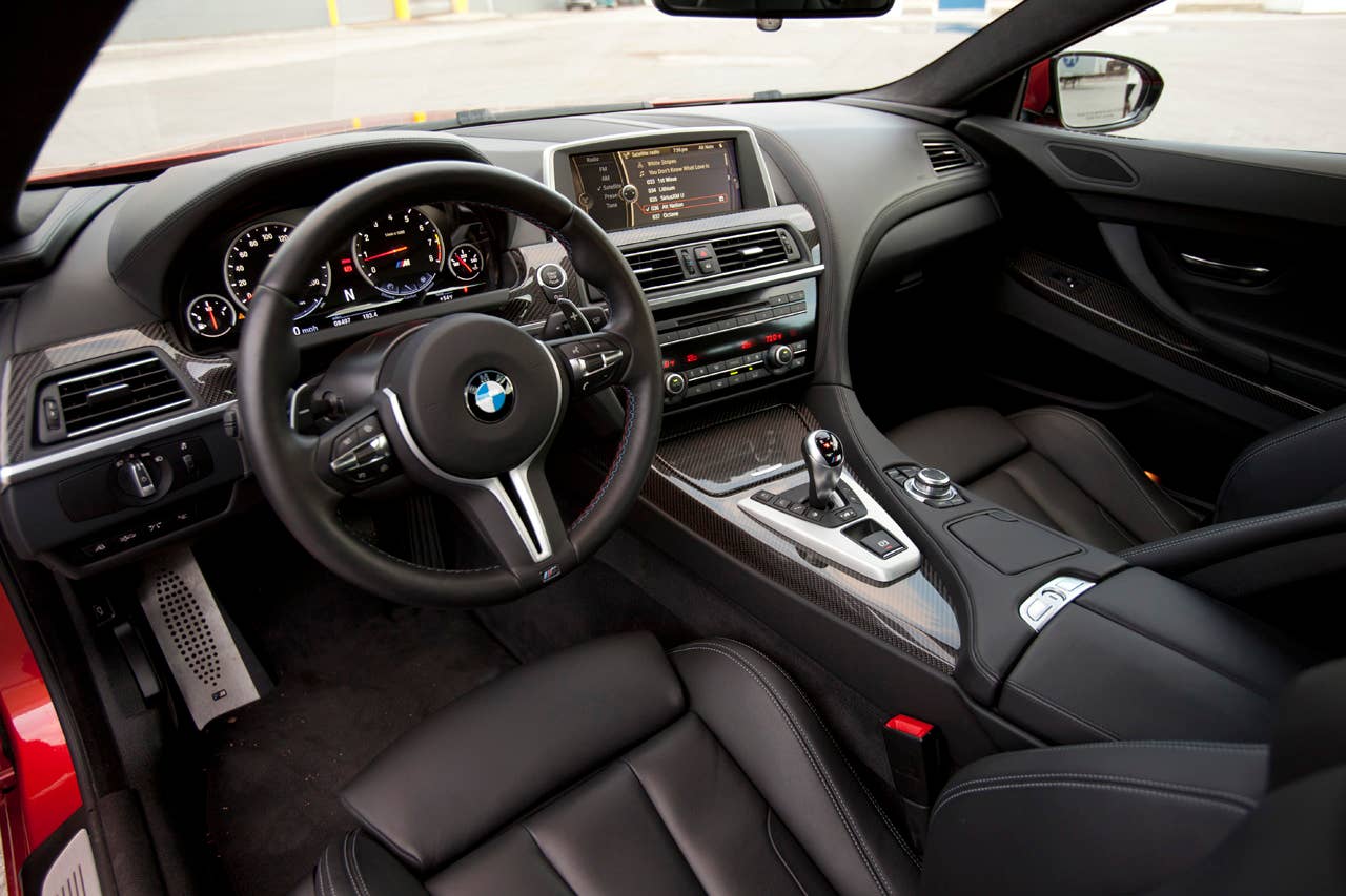 2013 BMW M6 dash