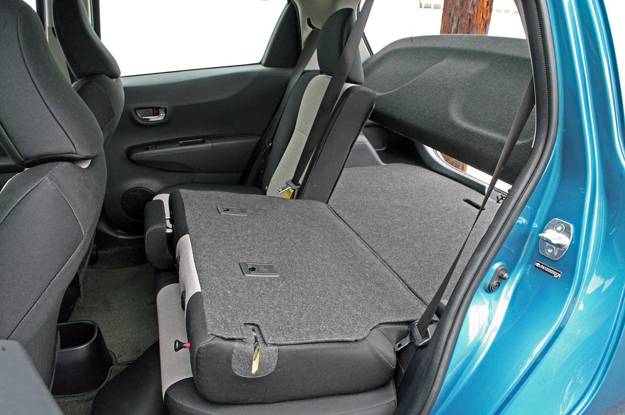 2012 Toyota Yaris fold-down rear seats