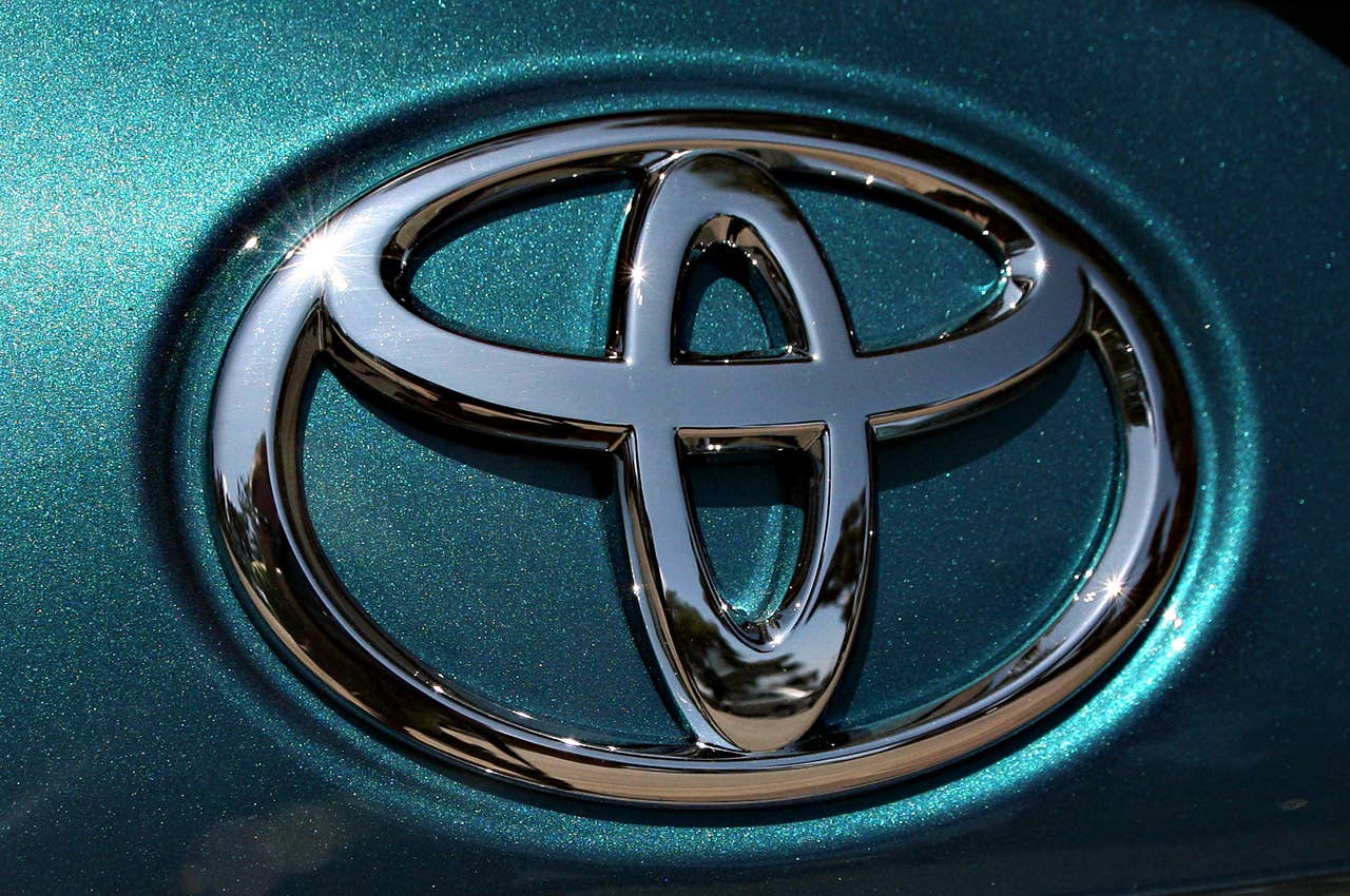 2012 Toyota Yaris logo