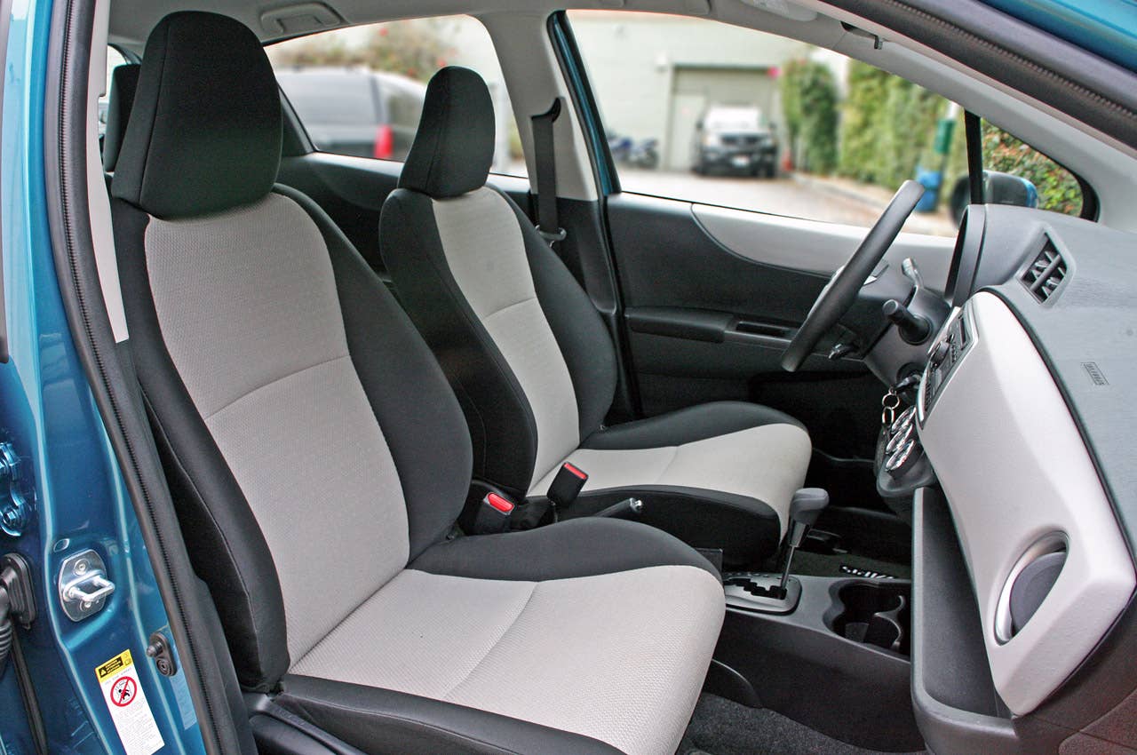 2012 Toyota Yaris front seats