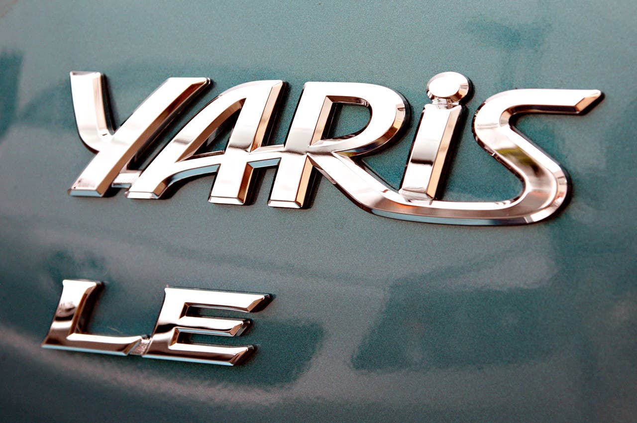2012 Toyota Yaris badge