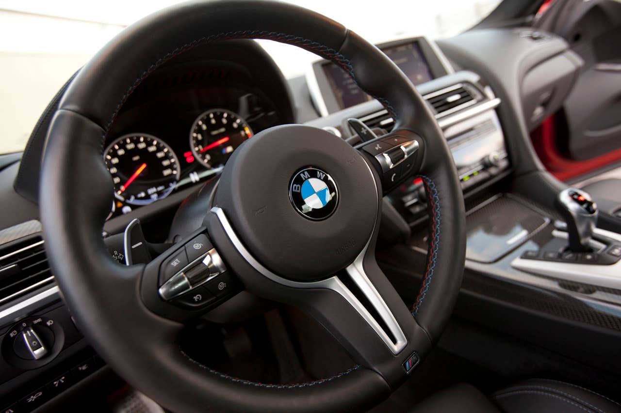 2013 BMW M6 steering wheel