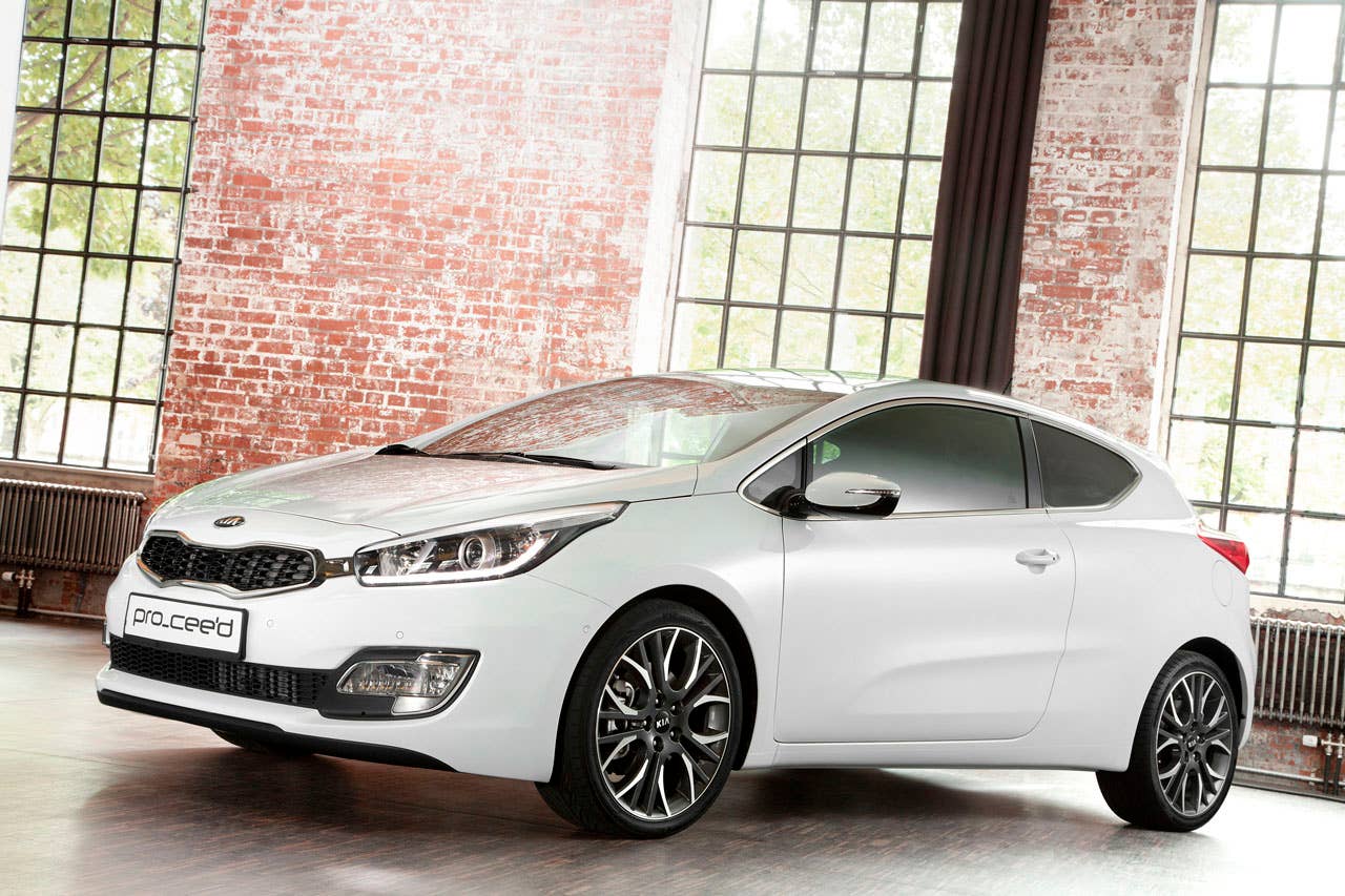 2014 Kia pro_cee'd front 3/4