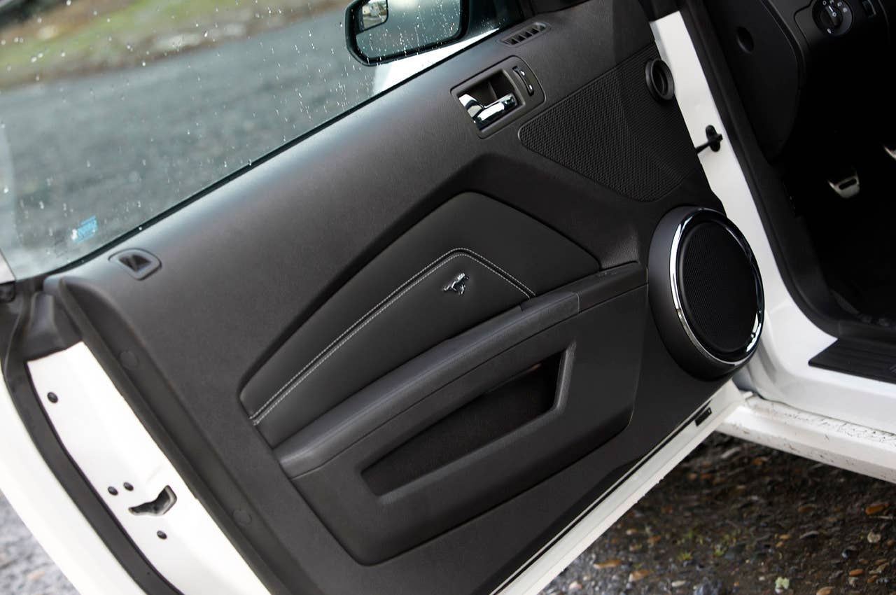2013 Ford Mustang GT door