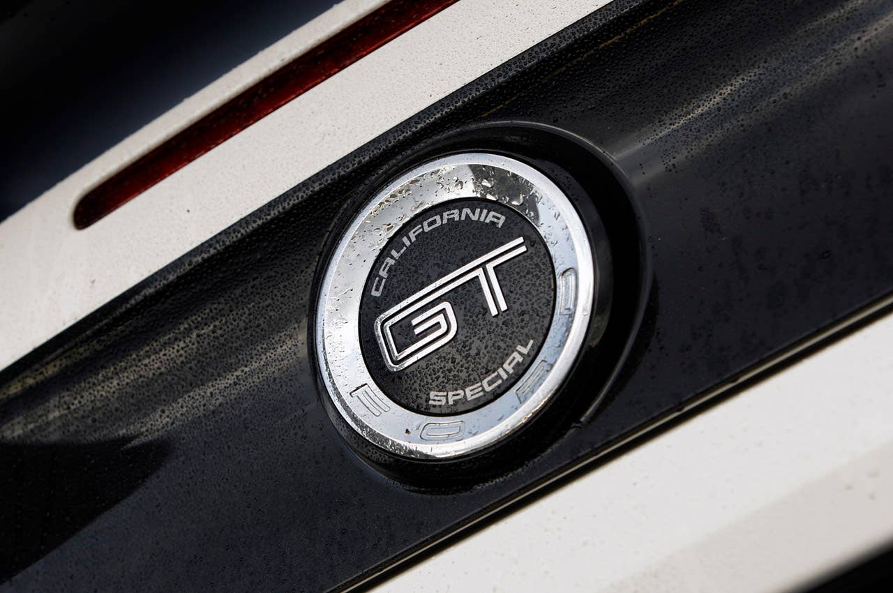 2013 Ford Mustang GT rear panel