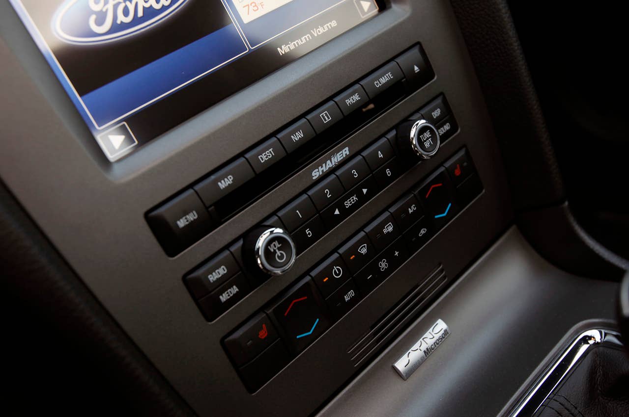 2013 Ford Mustang GT instrument panel
