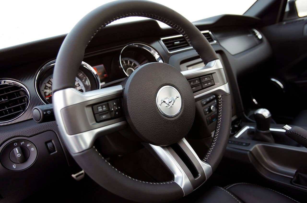 2013 Ford Mustang GT steering wheel