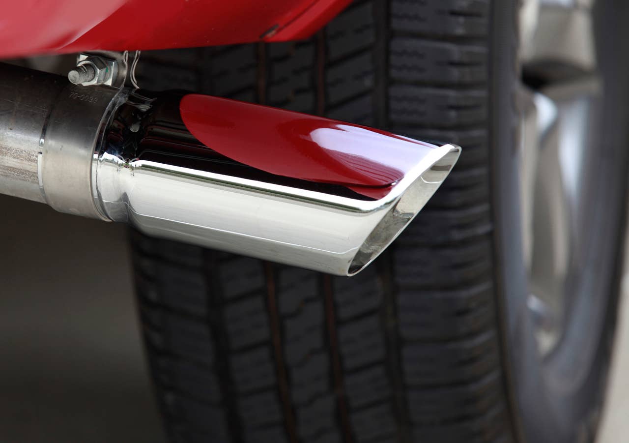 2012 Nissan Titan Appearance Package exhaust tip
